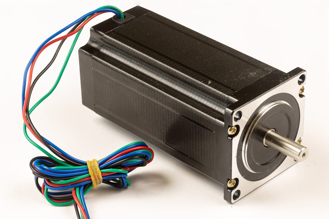 Komutacja elektroniczna w maszynach CNC. Jak działa silnik bezszczotkowy BLDC? Komutacja elektroniczna w maszynach CNC. Jak działa silnik bezszczotkowy BLDC?